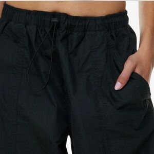 NWT Aritzia Black TNA parachute pants size large